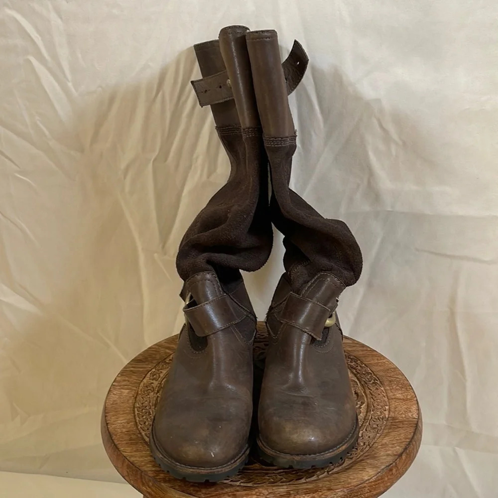 Women’s Timberland tall brown moto boots 6 - Picture 2 of 7